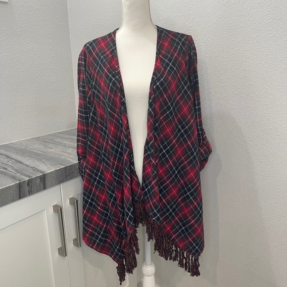 Torrid Flannel Drape Fringe Hem 3rd Piece - Size 00 (Medium) - Picture 1 of 7